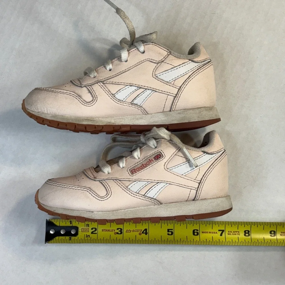 Reebok Classic Leather‎ Sneakers Kids Size 10 Pink Good Condition FU9220